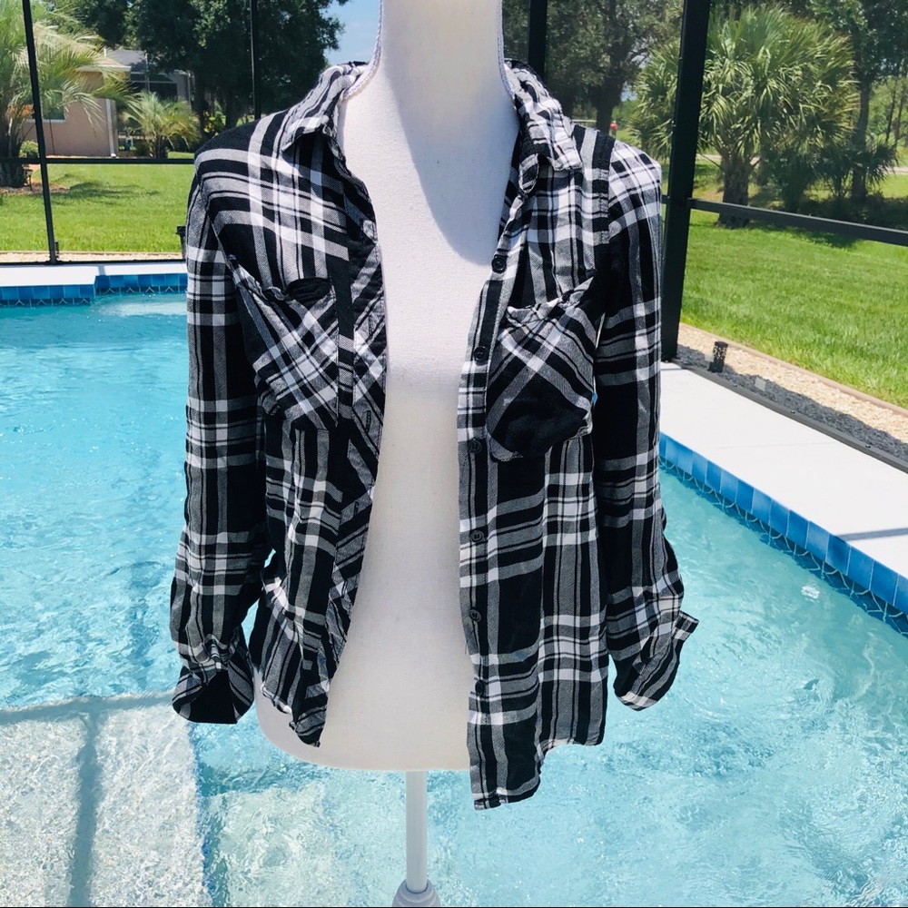 ⭐️Flannel button down⭐️ - Picture 6 of 6